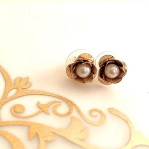 Gold Flower Earrings